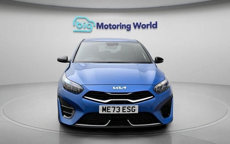 Usado Kia Ceed GT-Line 160 CV (117 kW) 2023 Azul Utilitario