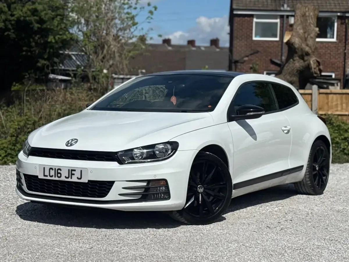 Usado VW Scirocco Black Edition 180 CV (132 kW) 2016 Blanco Coupe
