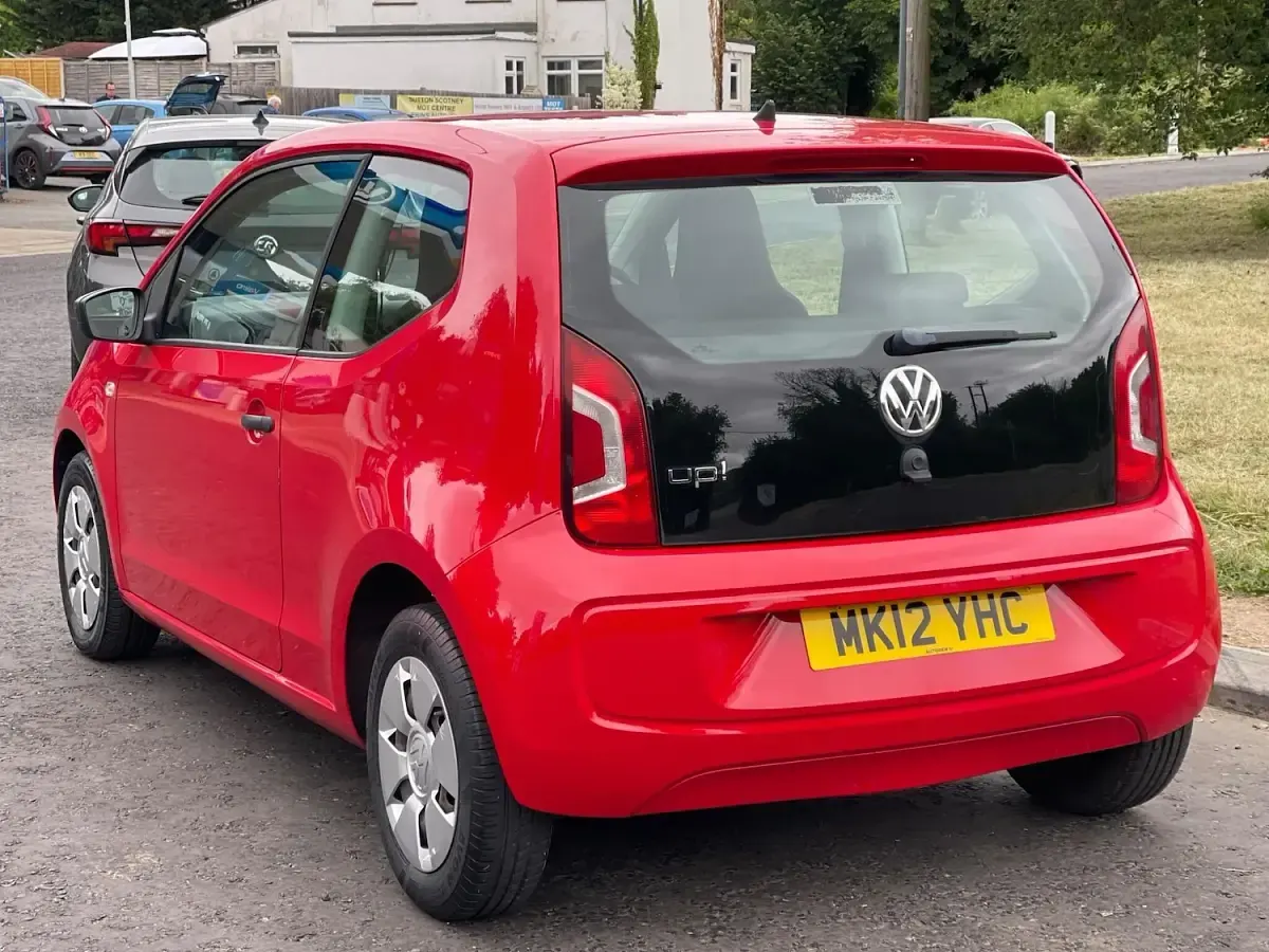 Used VW up! take up! 60 HP (44 kW) 2012 Red Hatchback