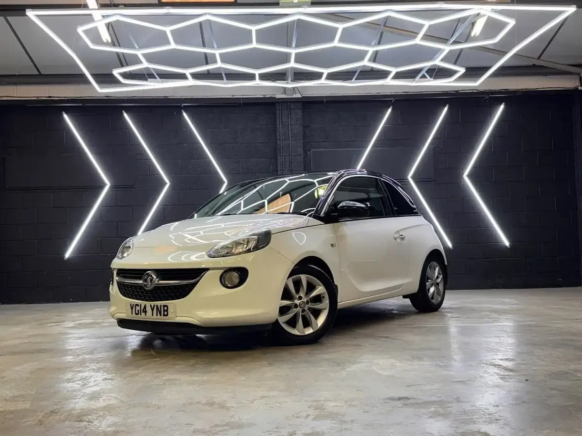 Used Vauxhall Adam Jam 87 HP (63 kW) 2014 White Hatchback