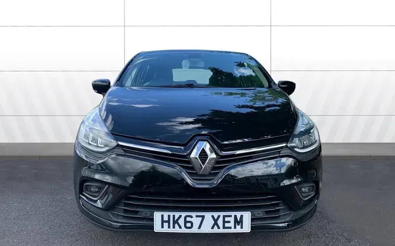 Used Renault Clio Signature 90 HP (66 kW) 2018 Black Hatchback