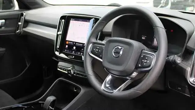 Used Volvo XC40 Plus 197 HP (144 kW) 2026 SUV