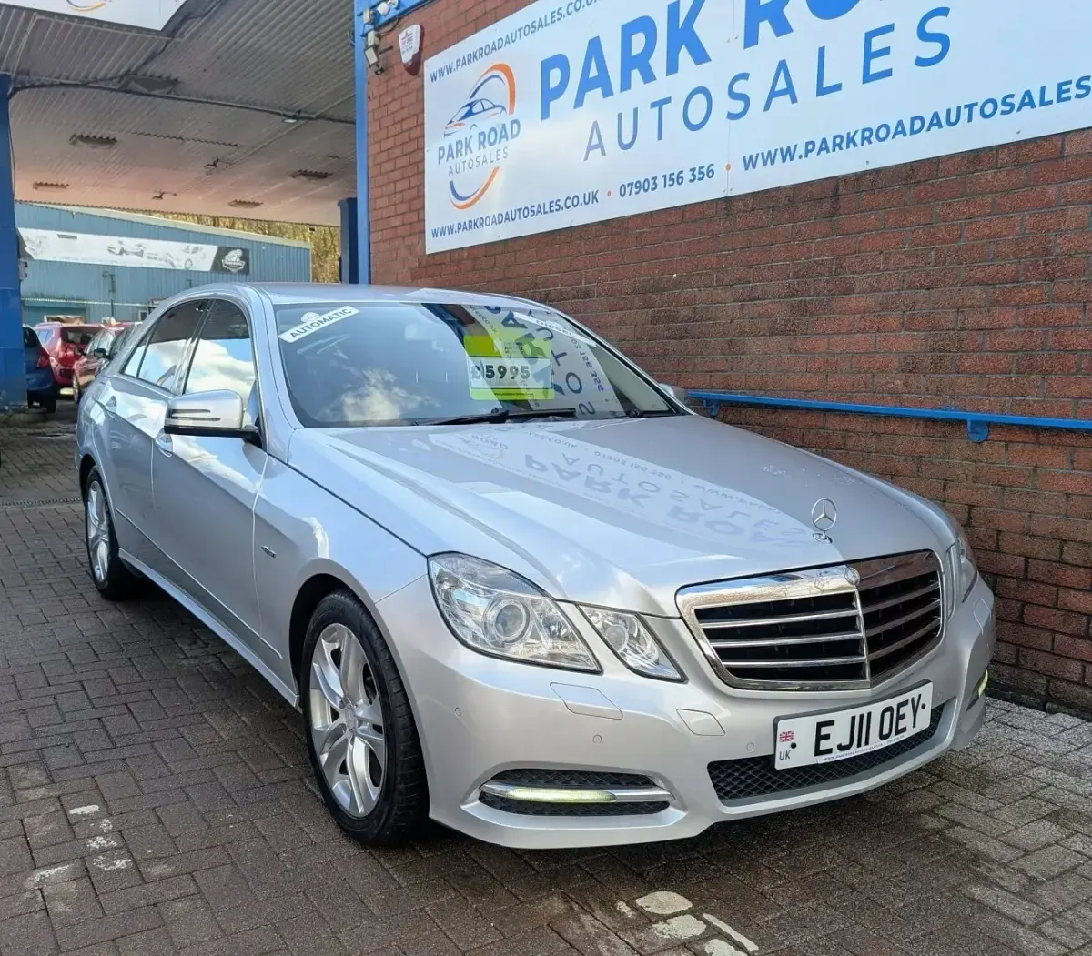 Used Mercedes E220 Avantgarde Edition 2011 Silver Sedan