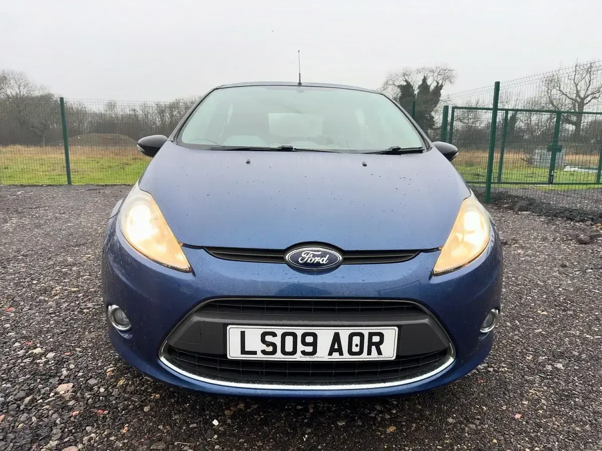Used Ford Fiesta Zetec 94 HP (69 kW) 2009 Blue Hatchback