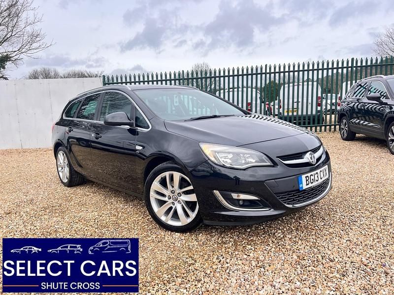 Used Vauxhall Astra SRi 165 HP (121 kW) 2013 Black Estate