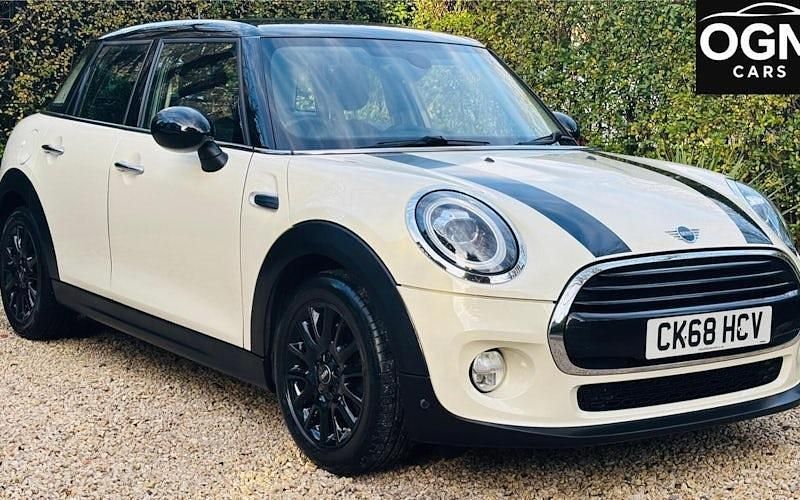 Used 2018 Mini Cooper D Hatch Hatchback | £10,890 (A bit pricey) - Image 1/3