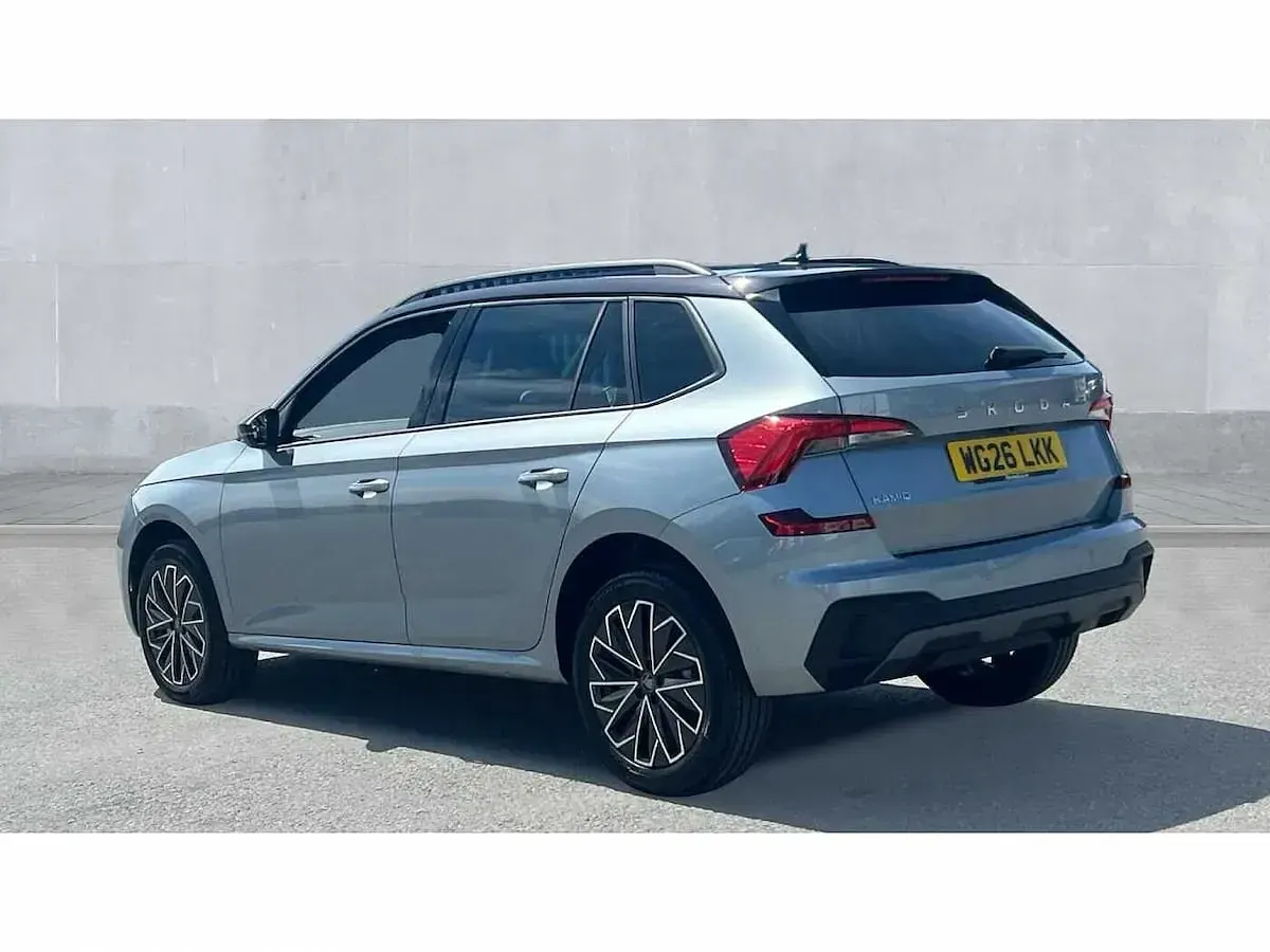 New Skoda Kamiq Design Edition 85 HP (62 kW) 2026 Smokey silver metallic black magic pearl effect SUV