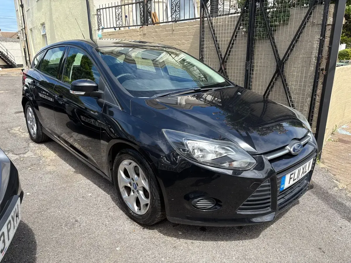 Used Ford Focus S 115 HP (84 kW) 2011 Black Hatchback