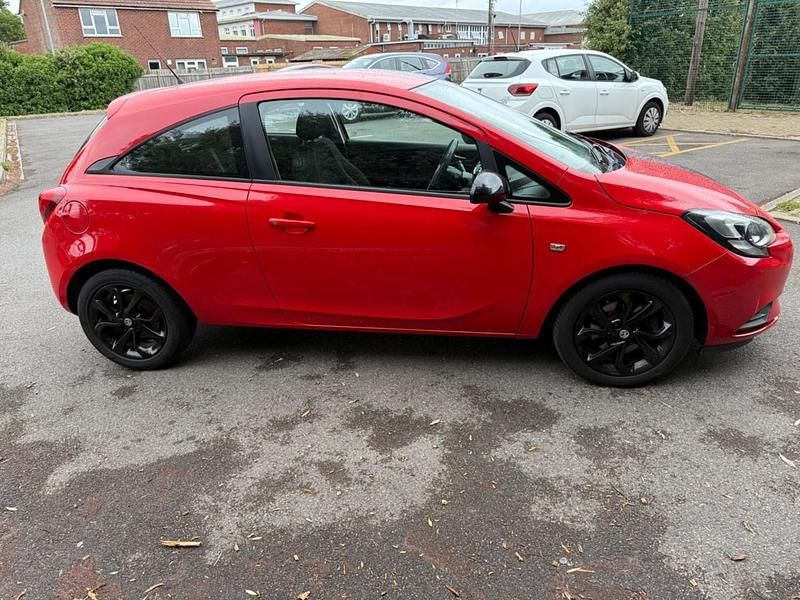 Second-hand Vauxhall Corsa 2015 Roșu Hatchback