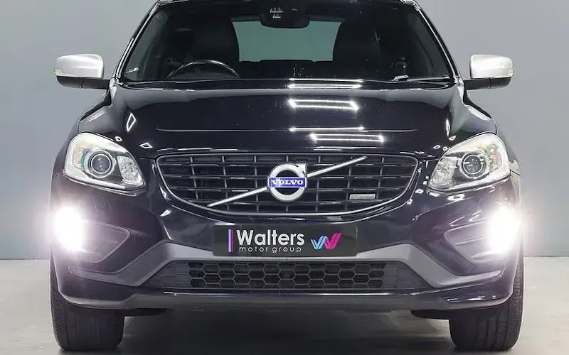Used Volvo XC60 R-Design 181 HP (133 kW) 2015 SUV