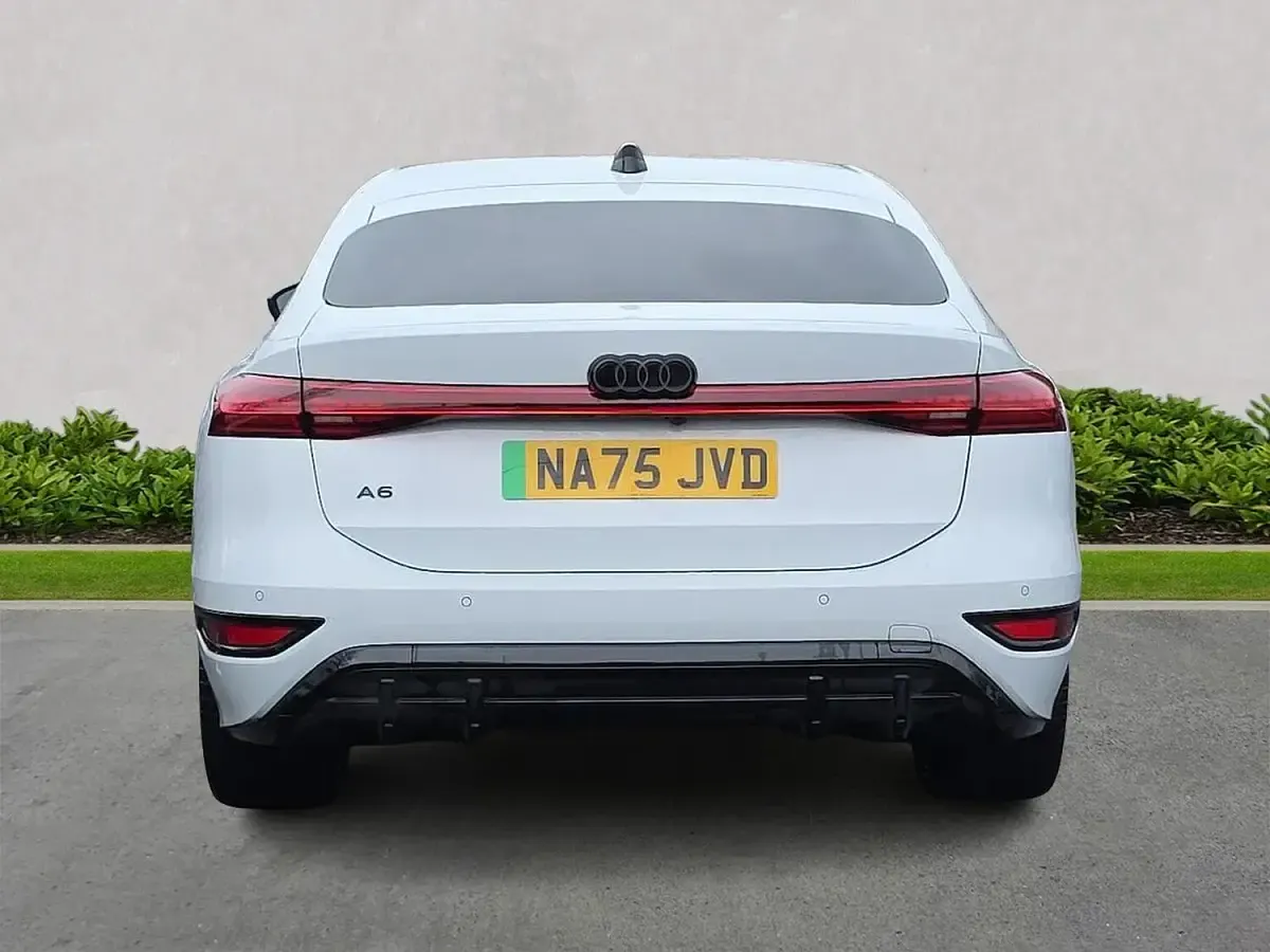 Used Audi A6 e-tron Performance 269 kW (367 HP) 2025 White Hatchback