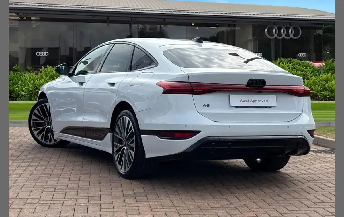New Audi A6 e-tron Performance 280 kW (381 HP) 2025 White Hatchback