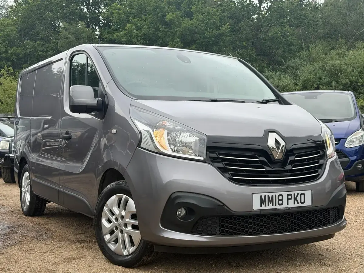 Used Renault Trafic 2018 Grey MPV