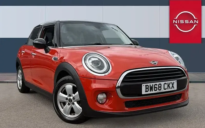 Begagnad Mini Cooper Classic 136 HK (100 kW) 2020 Halvkombi