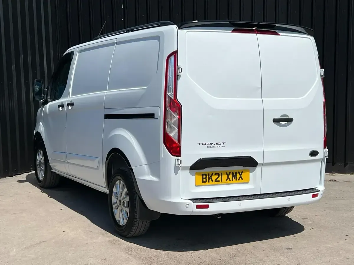 Used Ford Transit Custom S 105 HP (77 kW) 2021 White Van