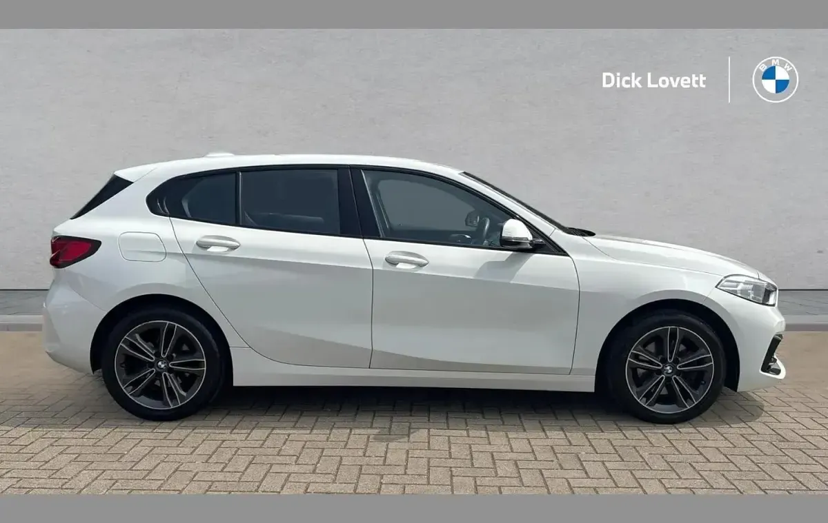 Used BMW 116 Sport Line 114 HP (83 kW) 2019 White Hatchback