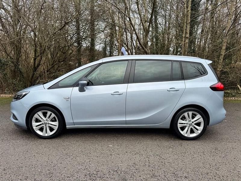 Used Vauxhall Zafira Tourer SRi 140 HP (102 kW) 2018 Silver MPV