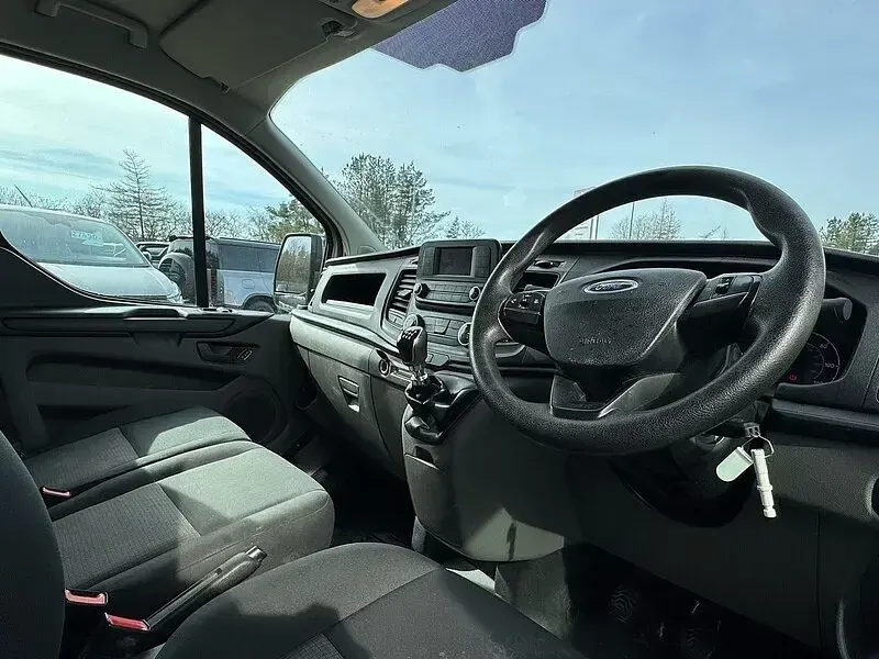 Used Ford Transit Custom 130 HP (95 kW) 2022 White Van