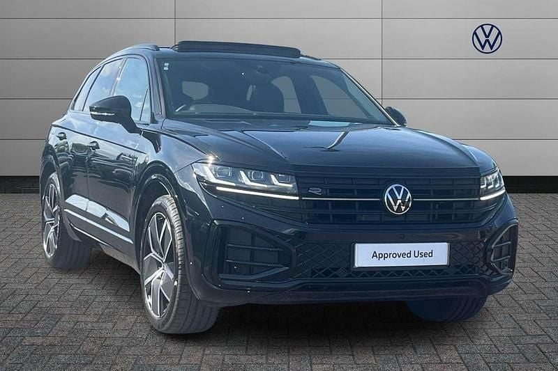 Black Used 2025 VW Touareg Black Edition SUV | £54,990 (Fair price) - Image 1/4