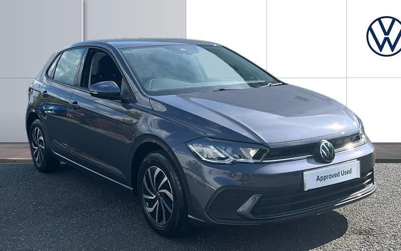 Used 2026 VW Polo Life Hatchback | £16,672 (Good price) - Image 1/4