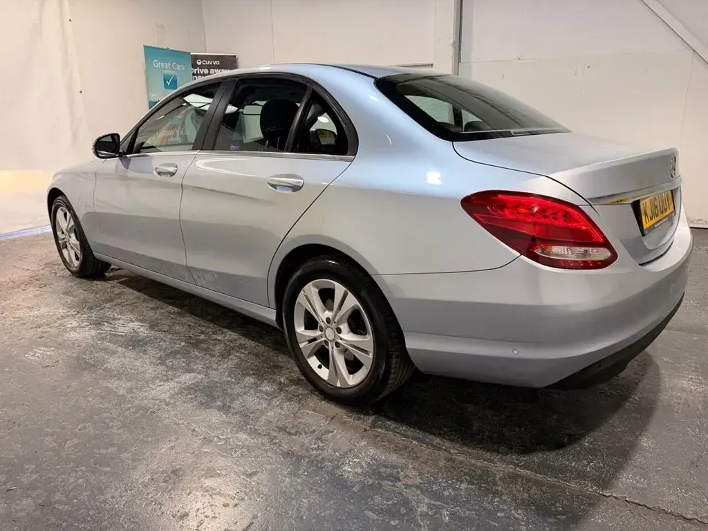 Second-hand Mercedes C200 SE 184 CP (135 kW) 2016 Argintiu Berlinǎ