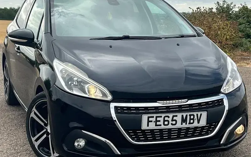Used Peugeot 208 GT-line 110 HP (80 kW) 2016 Hatchback