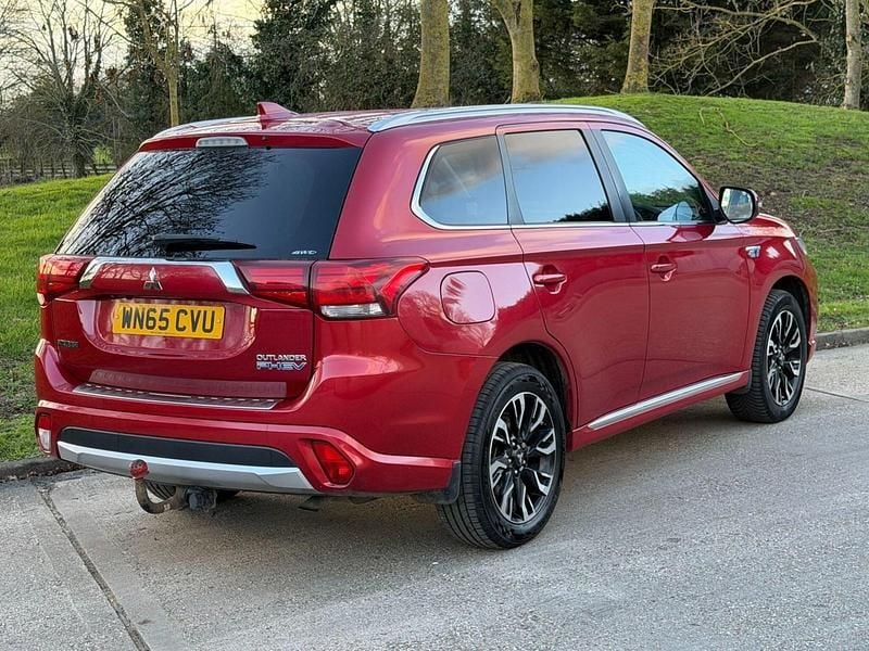 Begagnad Mitsubishi Outlander P-HEV 2015 Röd Kombi