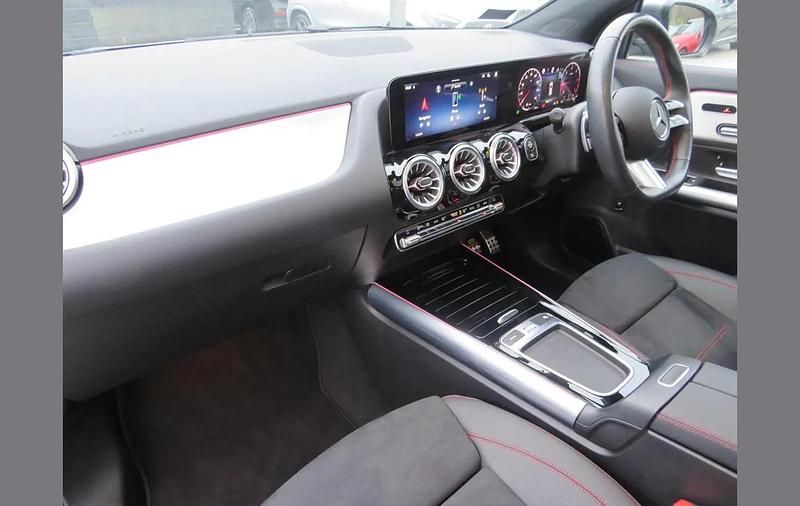 Used Mercedes GLA220 AMG Line Premium Plus 190 HP (139 kW) 2024 Grey SUV