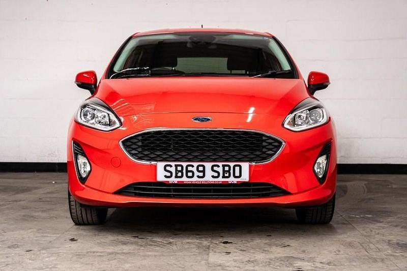Usado Ford Fiesta Trend 85 HP (62 kW) 2019 Vermelho Citadino