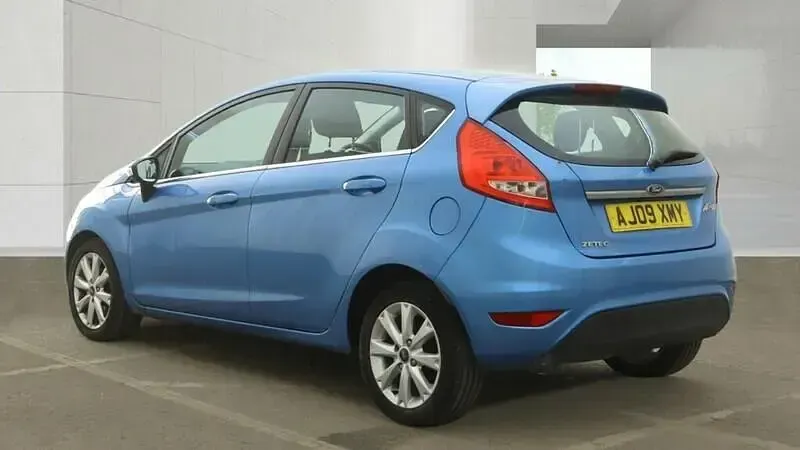 Used Ford Fiesta Zetec 82 HP (60 kW) 2009 Blue Hatchback