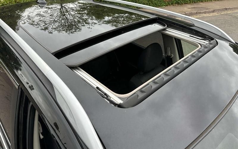 Image 2/4
