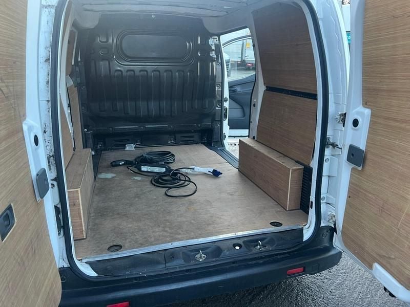Used Nissan e-NV200 Acenta 80 kW (109 HP) 2019 White MPV