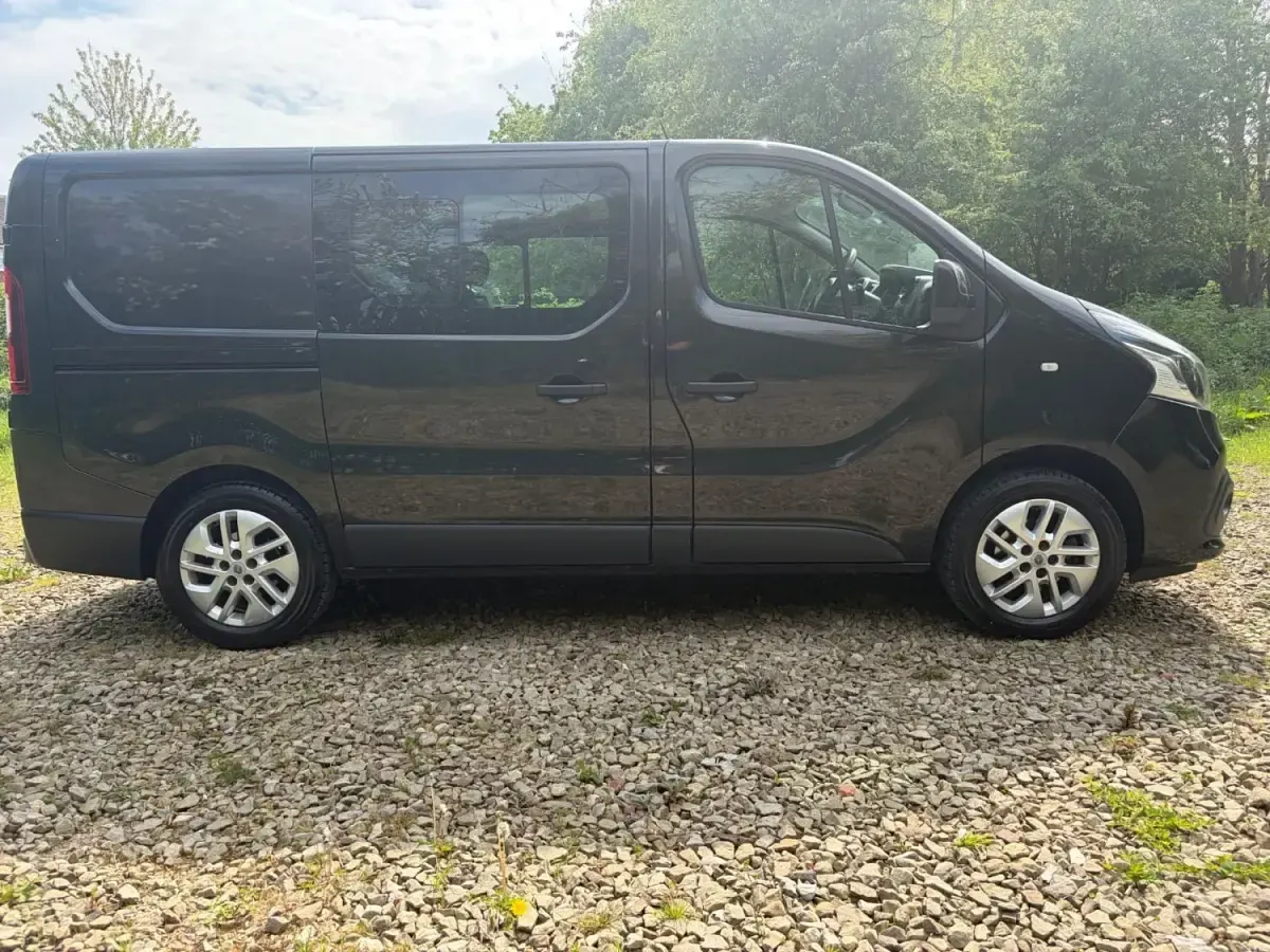 Usado Renault Trafic 2018 Preto Monovolume