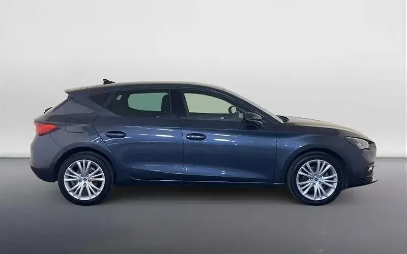 Used Seat Leon SE Dynamic 110 HP (80 kW) 2021 Grey Hatchback