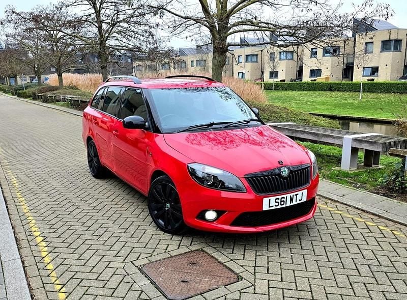 Used Skoda Fabia vRS 180 HP (132 kW) 2011 Red Estate