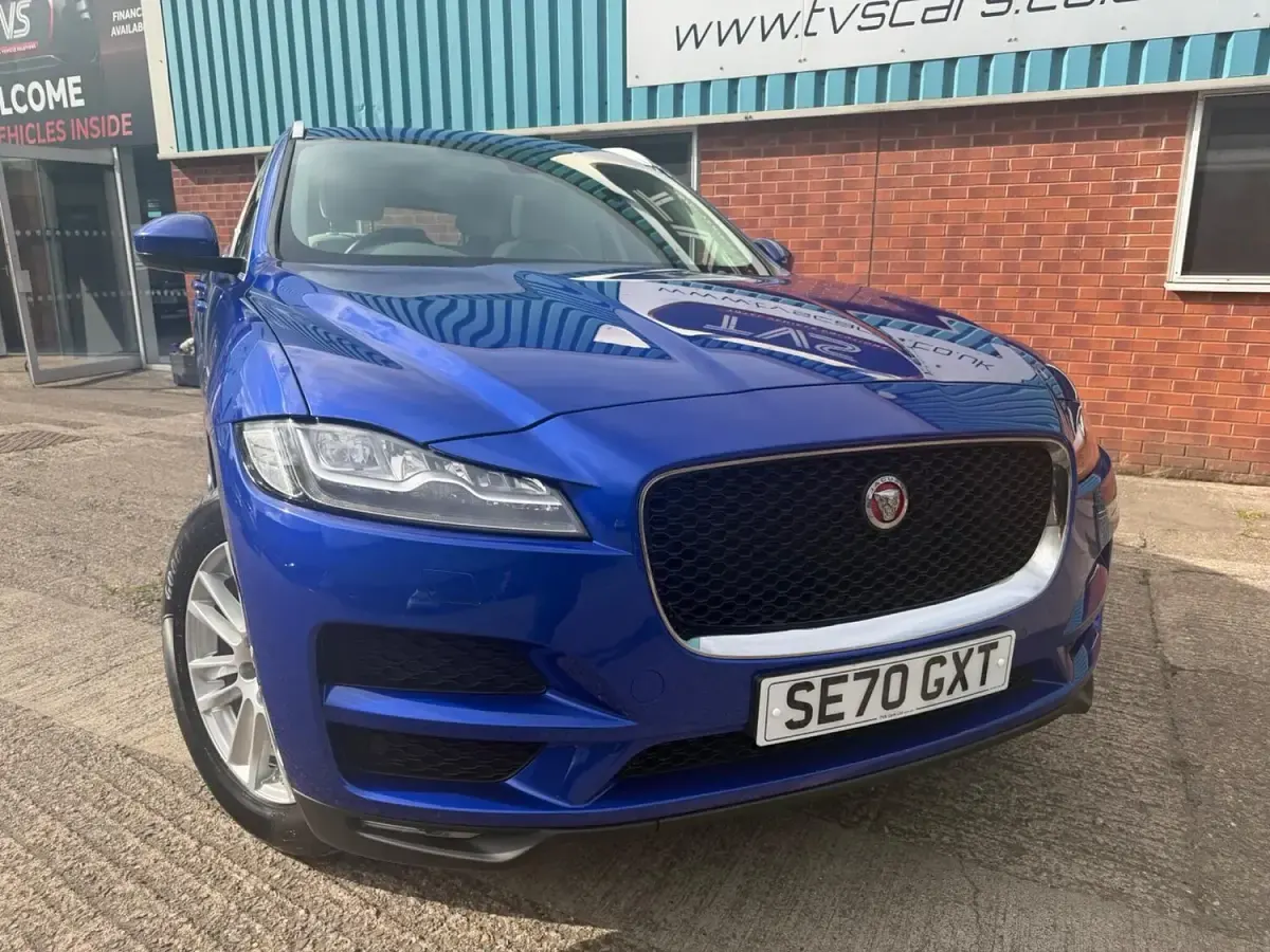Used Jaguar F-Pace Portfolio 240 HP (176 kW) 2020 Blue SUV