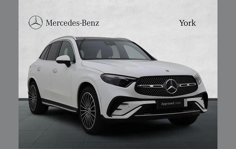 Used Mercedes GLC300 AMG Line Premium Plus 265 HP (194 kW) 2025 White SUV