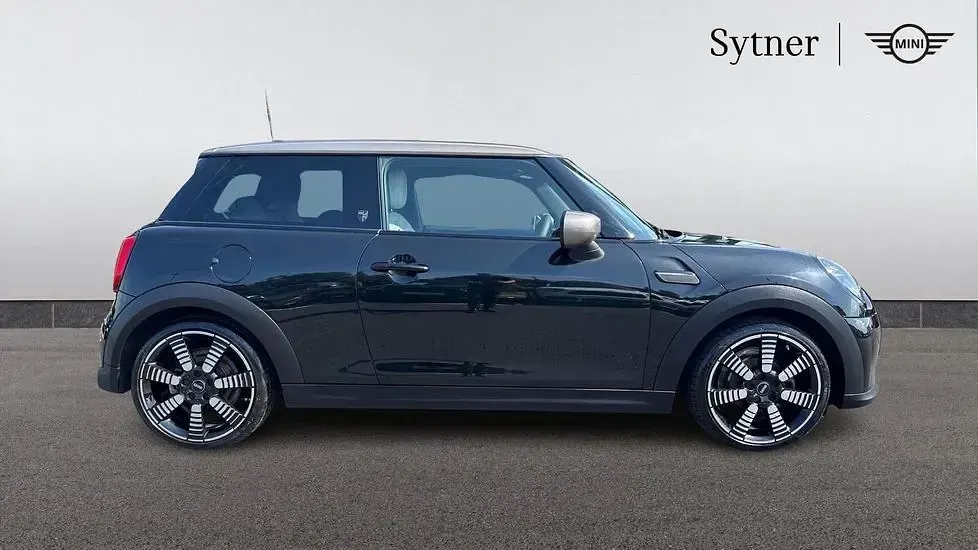 Used Mini Cooper Exclusive 134 HP (98 kW) 2022 Black Hatchback