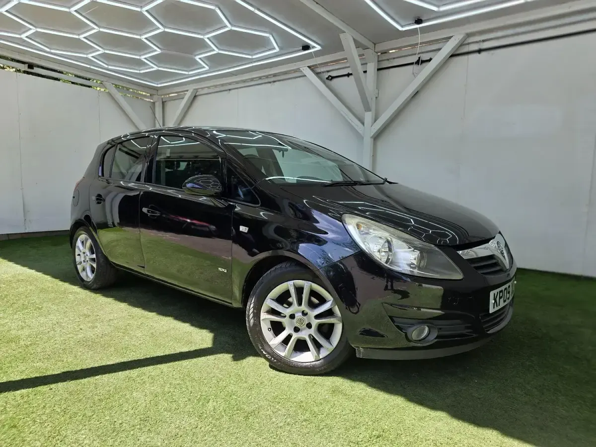 Used Vauxhall Corsa 79 HP (58 kW) 2009 Black Hatchback