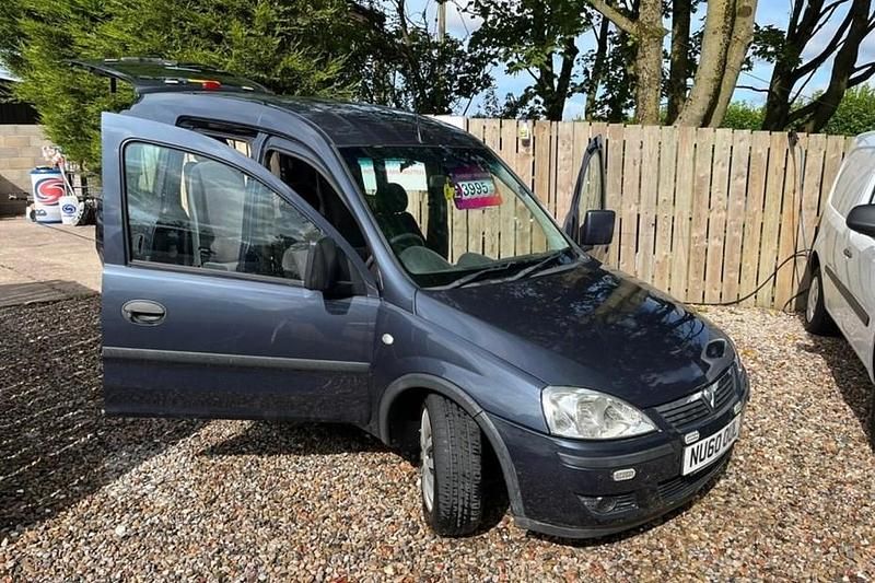 Blue Used 2010 Vauxhall Combo MPV | £3,995 (Fair price) - Image 1/1