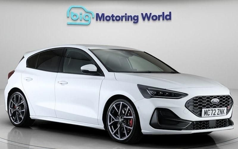 Used Ford Focus ST 280 HP (205 kW) 2023 White Hatchback