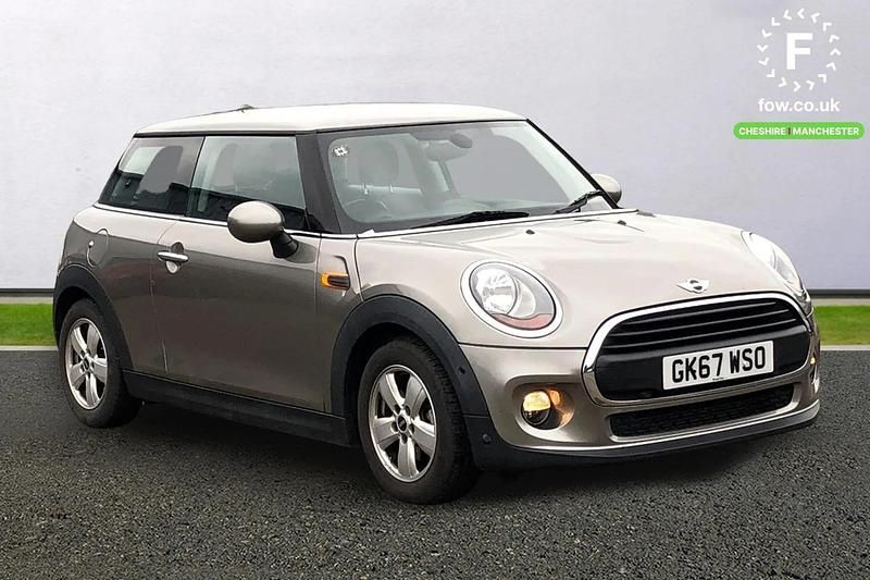 Begagnad Mini ONE Pepper 102 HK (75 kW) 2017 Halvkombi