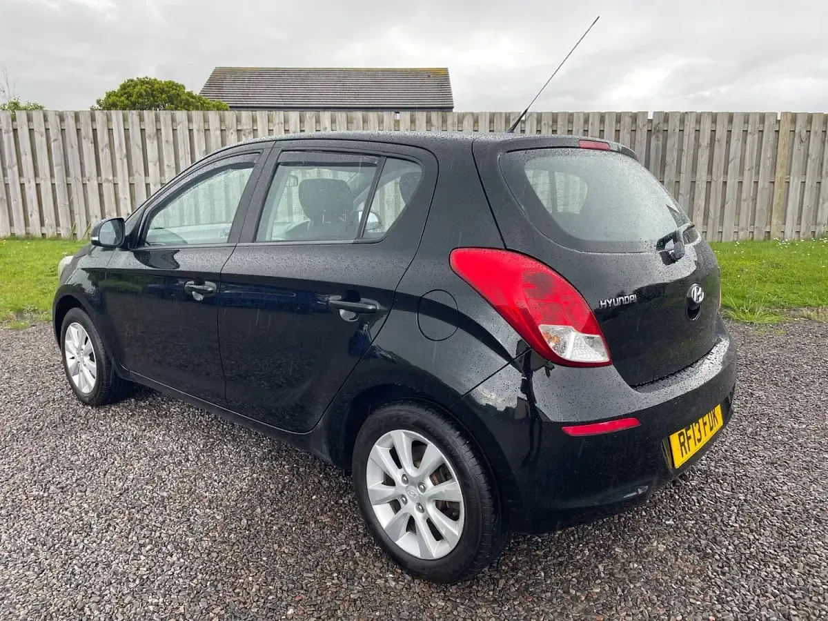 Used Hyundai i20 Active 86 HP (63 kW) 2013 Black Hatchback