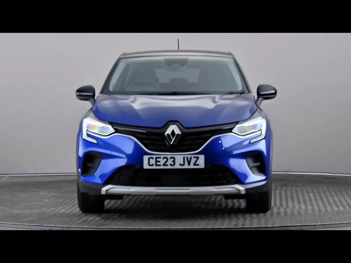 Used Renault Captur Evolution 143 HP (105 kW) 2023 Blue/black SUV