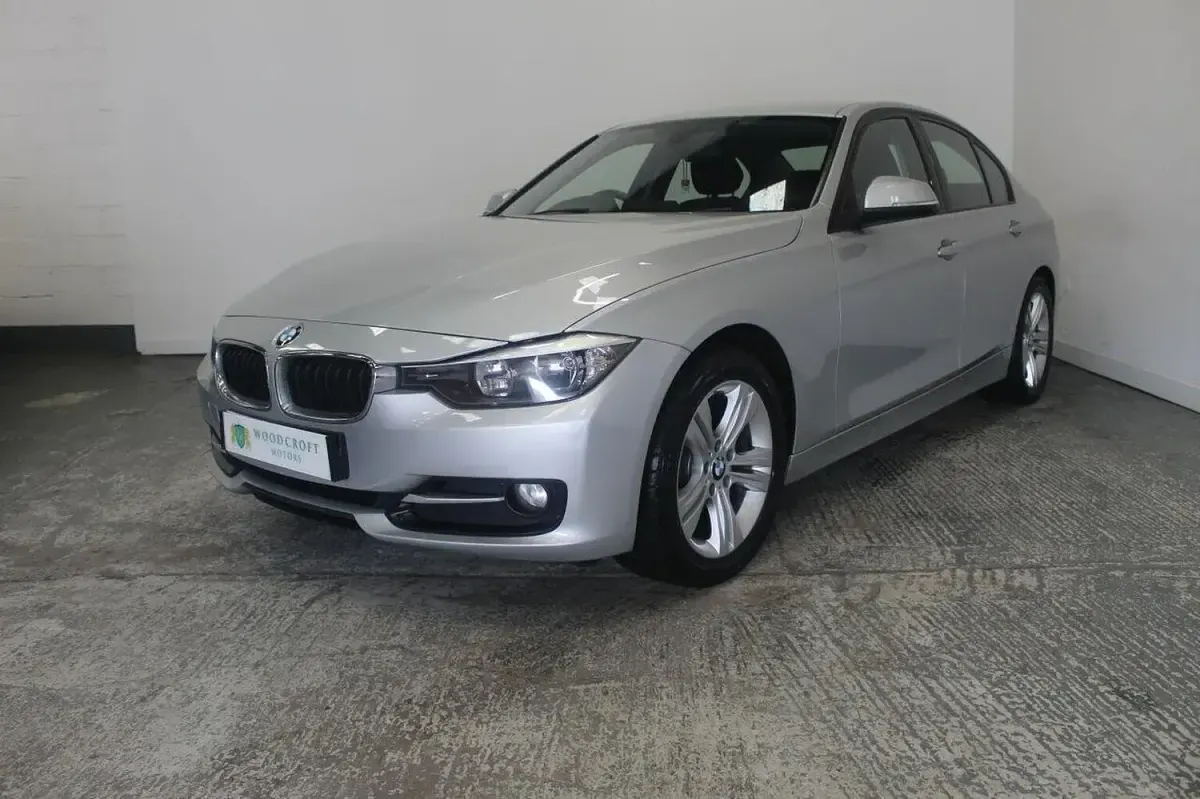 Used BMW 320 Sport Line 184 HP (135 kW) 2013 Silver Sedan