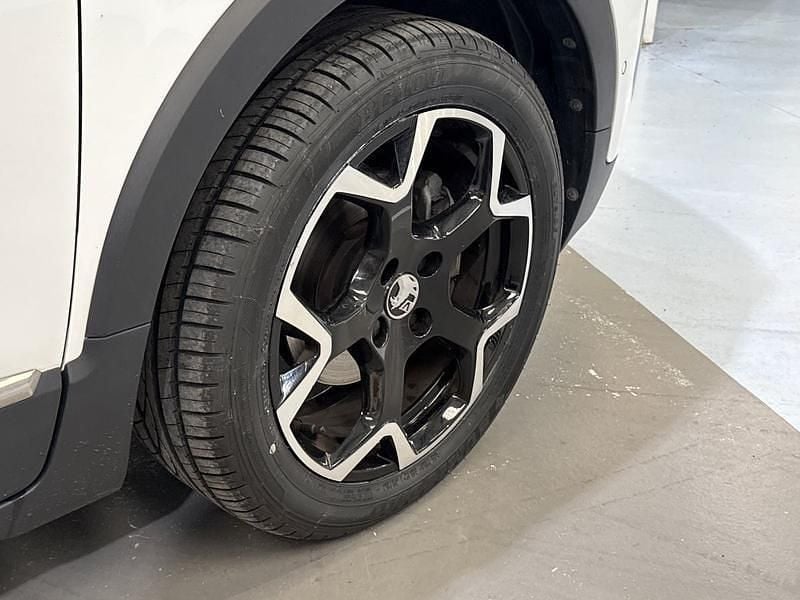 Used Vauxhall Crossland Ultimate 120 HP (88 kW) 2022 White SUV