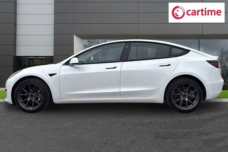 Used Tesla Model 3 Standard Range Plus 177 kW (241 HP) 2022 White Sedan