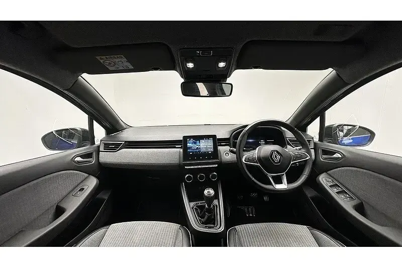 Used Renault Clio Techno 90 HP (66 kW) 2024 Blue Hatchback