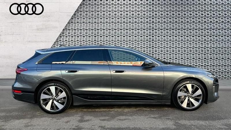Begagnad Audi A6 e-tron S-Line 269 kW (367 HK) 2025 Grå Kombi