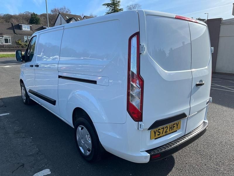 Usado Ford Transit Custom Trend 130 HP (95 kW) 2022 Branco Van